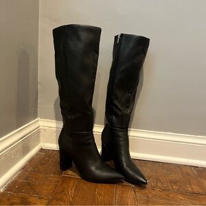 March Fisher heeled boot with pointy toe